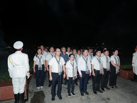 ĐẢNG UỶ CÁC CƠ QUAN ĐẢNG TP. HỒ CHÍ MINH - CÔN ĐẢO LINH THIÊNG