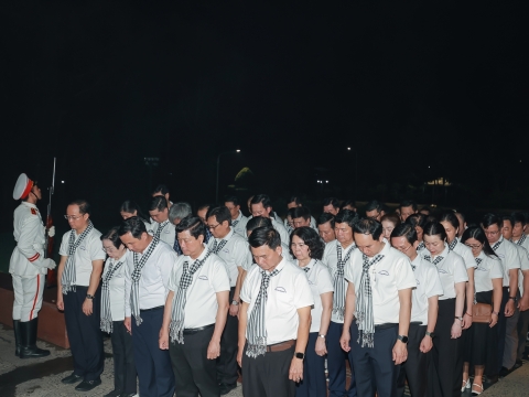 ĐẢNG UỶ CÁC CƠ QUAN ĐẢNG TP. HỒ CHÍ MINH - CÔN ĐẢO LINH THIÊNG